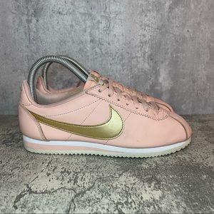 Nike Cortez Sneakers Womens sz 7.5